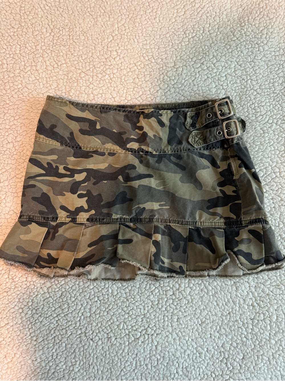 Vintage Jalate Camo Print Ruffled Mini Skirt